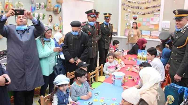 القوات المسلحة تنظم زيارة لمستشفى سرطان الأطفال 57357