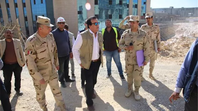 وزير التعليم العالى يتفقد إنشاءات جامعة الجلالة