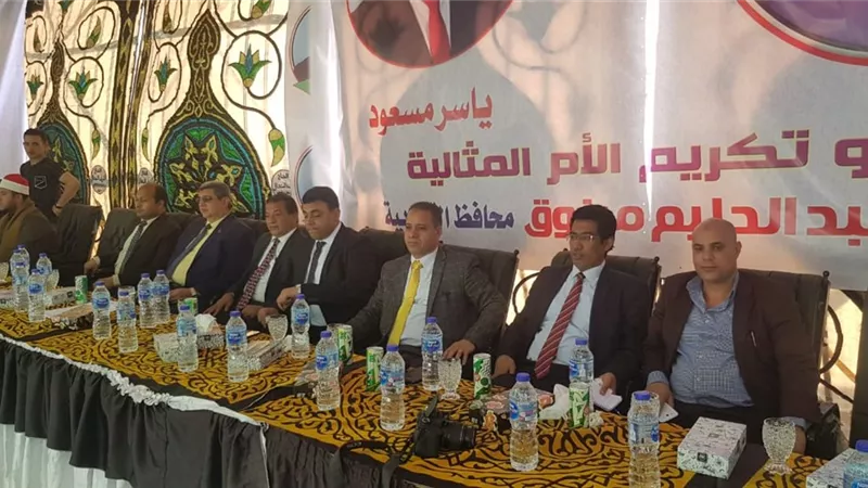 حفل اليتيم بنقباس ببنها يتحول إلى مظاهرة فى حب مصر