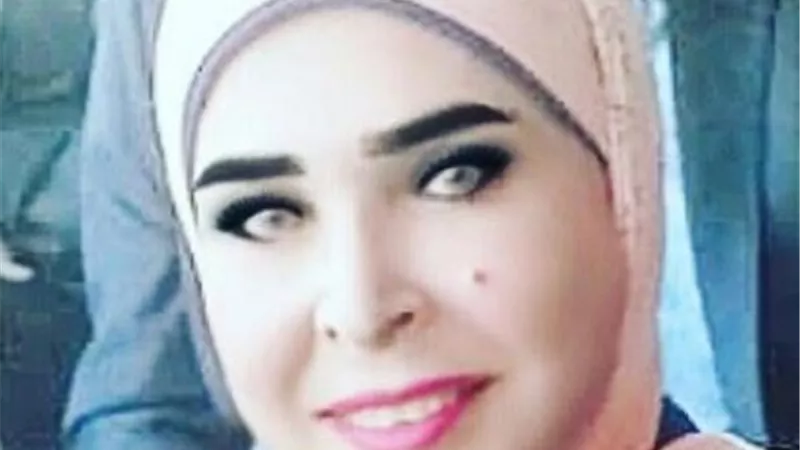الأمين العام للإتحاد الدولى للمرأة الأفريقية تدلى بصوتها فى الاستفتاء