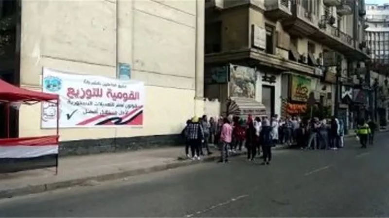 طوابير الناخبين أمام اللجان بجاردن سيتى