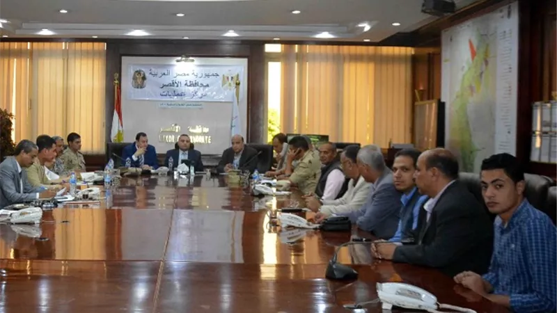 غرفة عمليات محافظة الأقصر تبدأ اعمالها لمتابعة الاستفتاء