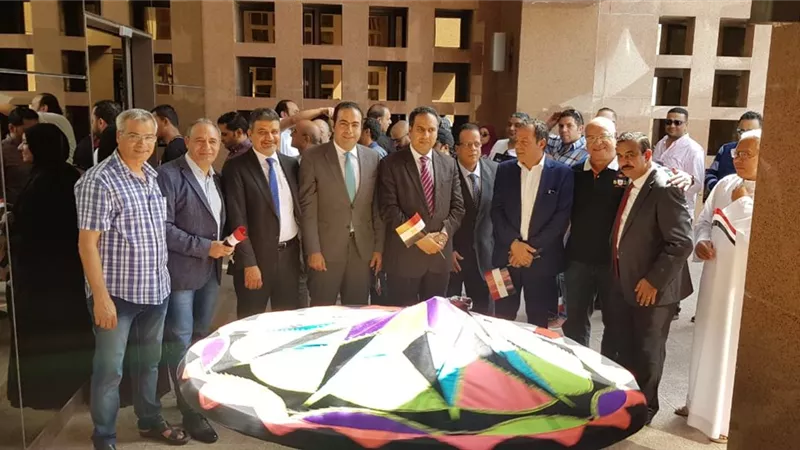إقبال كبير للمصريين مع بدء التصويت للتعديلات الدستورية فى دبى
