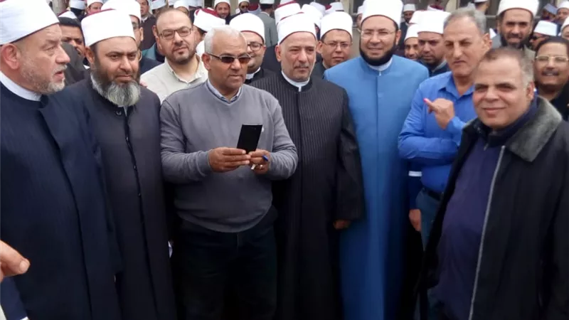 علماء الاوقاف بالاسكندرية يشاركون فى الاستفتاء