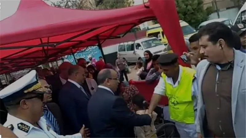 وزير التنمية المحلية: المشاركة فى الاستفتاء واجب وطنى .. فيديو