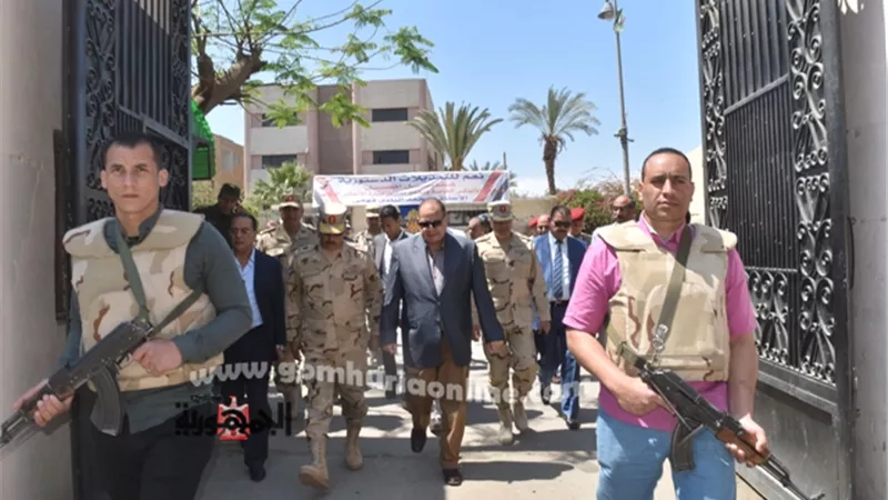 محافظ الفيوم:كراسى متحركة لذوى الاحتياجات وغرف عمليات للمتابعة