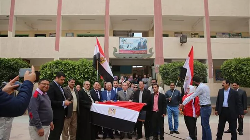 محافظ كفرالشيخ يتفقد لجنة مدرسة اللغات الرسمية