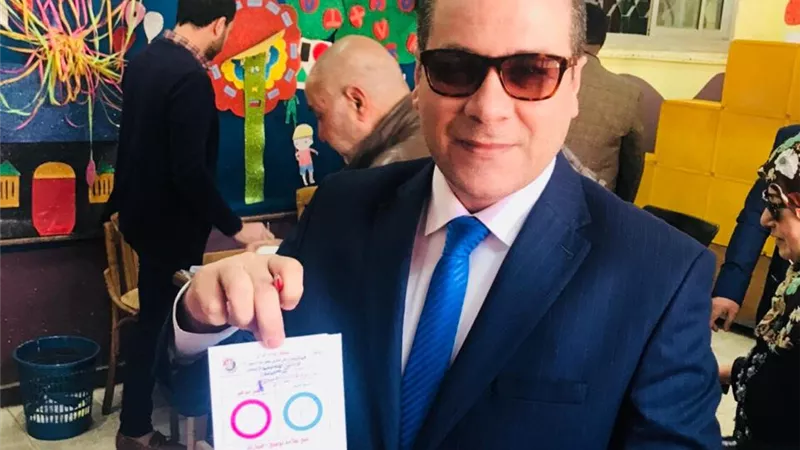 خطيب الثورة يدلى بصوته فى مدينة نصر
