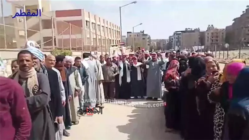 بالفيديو والصور ..مسيرات حاشدة في مختلف مناطق القاهرة.. شاركت في الاستفتاء على الدستور.. مرددين: تحيا مصر