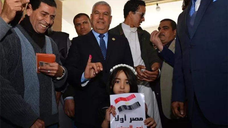 اعداد كبيرة من السيدات البدويات امام اللجان للادلاء باصواتهن