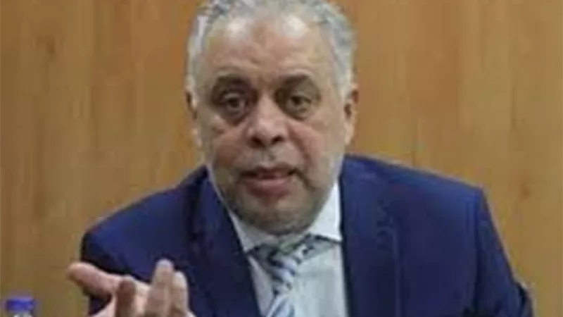 نقيب الممثلين منشغل اليوم ويدلى فى الاستفتاء غدا