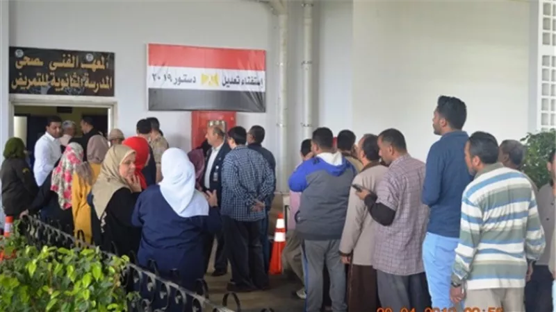 إغلاق لجان الإقتراع في اليوم الأول للإستفتاء علي التعديلات الدستورية