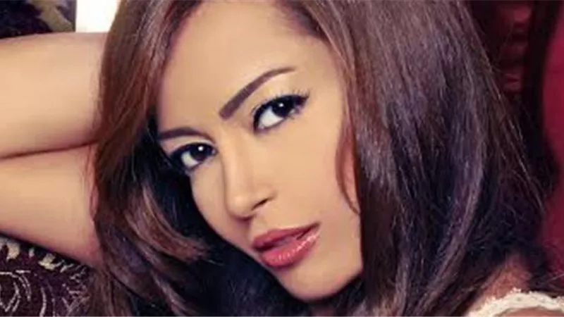 شاهد داليا مصطفى تتألق بنيولوك جديد فى 