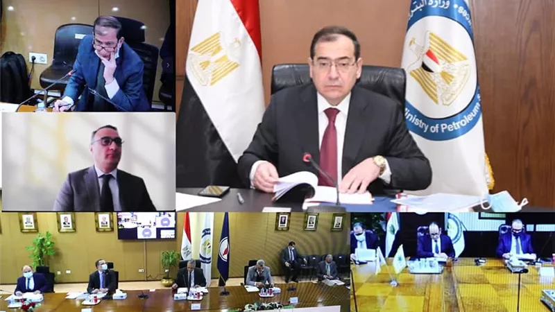 البترول : حفر 8 آبار استكشافية واضافة 8850 برميل يومياً