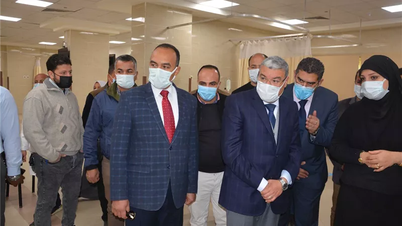 محافظ المنيا يتفقد قسم الغسيل الكلوي بمستشفى سمالوط التخصصي
