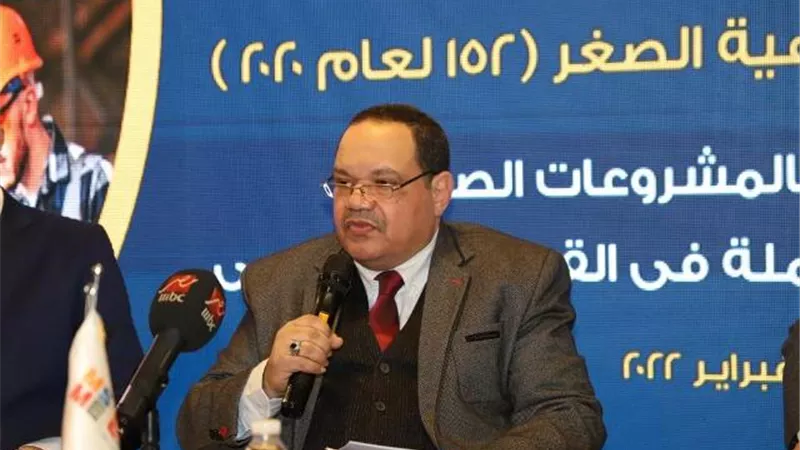 عباس:20 % من مشتريات الحكومة من اصحاب المشروعات الصغيرة ومتناهية الصغر