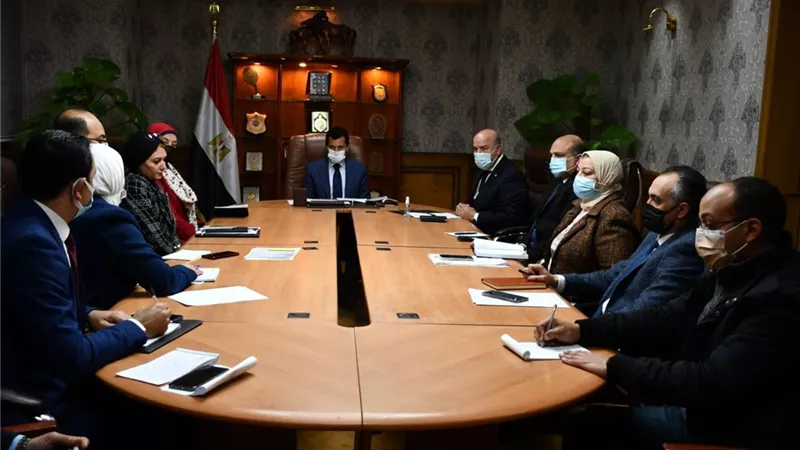 وزير الشباب يبحث الترتيبات الأولية لتوقيع برتوكول تعاون مع الهيئة العامة للرقابة المالية