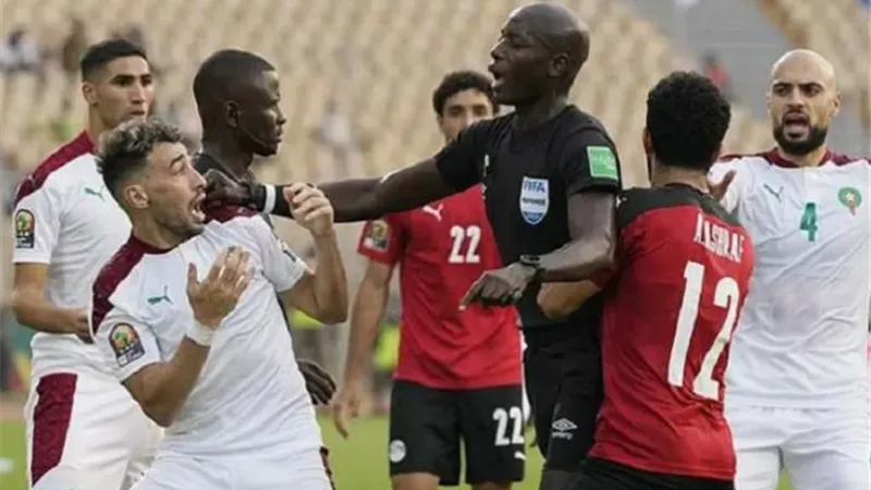 مسؤول سابق بالكاف: لن يتم تطبيق عقوبات على مصر في واقعة مباراة المغرب