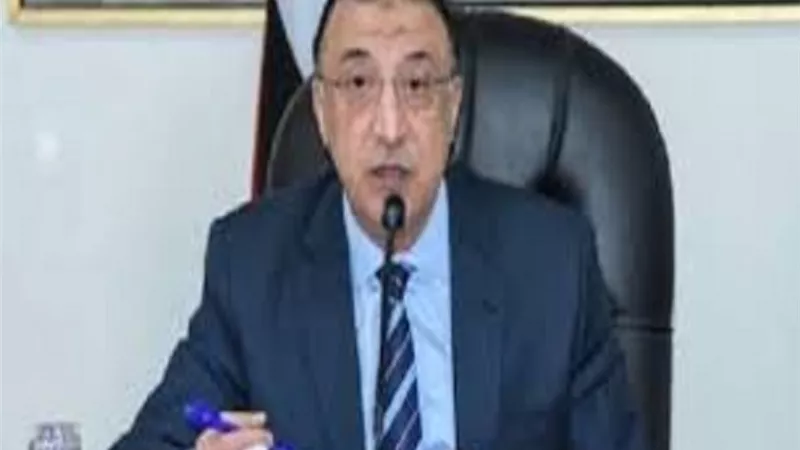 تعليم الاسكندريه: إيقاف مدير مدرسة عن العمل وإلغاء امتحانات الطالب المعتدي وحرمانه من دخول امتحانات الدور الثاني
