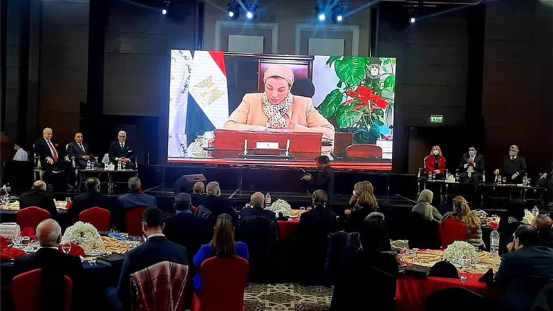 وزيرة البيئة: الحكومة تتخذ إجراءات جادة لمواجهة التغيرات المناخية