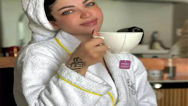 شاهد .. ياسمين الخطيب تلفت الأنظار بملامحها الهادئة فى أحدث إطلالتها