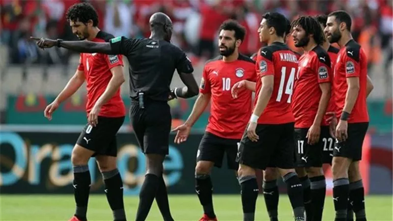 مفاجأة مدوية بشأن إجراء مسحات لمنتخب مصر فى الكاميرون .. تعرف عليها