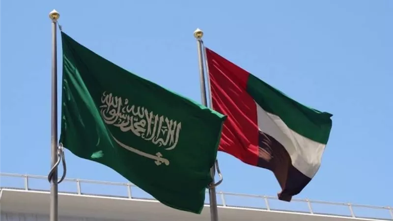 ولى عهد أبوظبى يلتقى وزير الداخلية السعودي