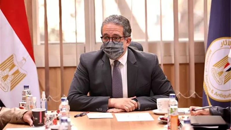 وزير السياحة يتابع الموقف التنفيذي لتشغيل الخدمات وفرص الاستثمار بالمتحف المصري الكبير