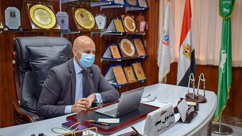 وكيل وزارة الصحة بالشرقية يجتمع بمديري المستشفيات لمناقشة منظومة اللقاحات وبروتوكولات علاج كوفيد١٩