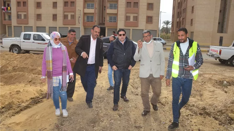 نائب محافظ بني سويف يتفقد العمل في مشروعات 