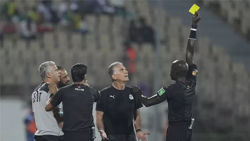 تغريم منتخب مصر قبل مواجهة الكاميرون.. وأنذار لـ كيروش