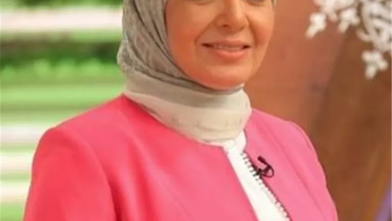 منى عبد الغنى تعلن إصابتها بفيروس أوميكرون