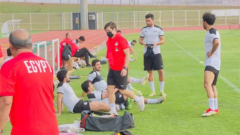شوقي غريب يوجه نصائح للاعبي المنتخب قبل مواجهة الكاميرون