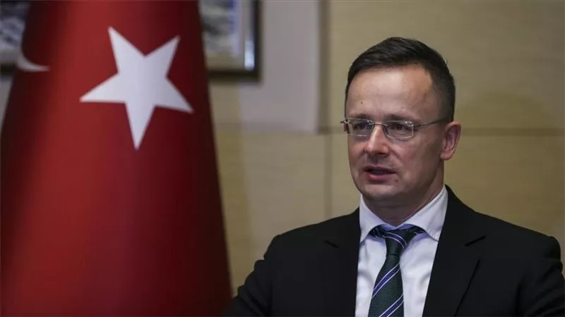 وزير خارجية المجر يعرب تقدير بلاده لنهج السياسة الخارجية العمانية