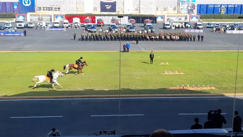 الخيالة وكلاب الطاعة تستعرض مهارات خارقة فى معرض عيد الشرطة ٢٠٢٢