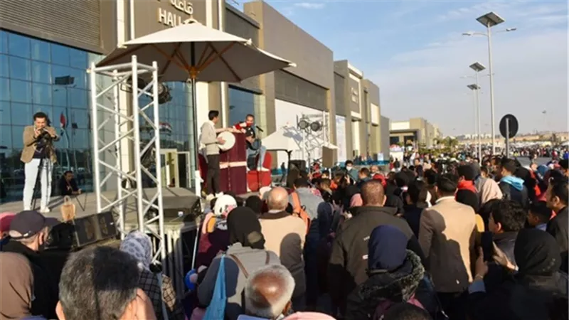 ضمن فعاليات برنامجه الفنى : جمهور معرض الكتاب 53 بين الانشاد والموسيقى