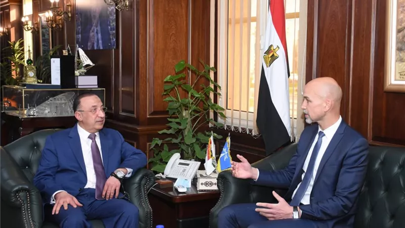 محافظ الإسكندرية يبحث مع قنصل عام فرنسا سبل توطيد التعاون