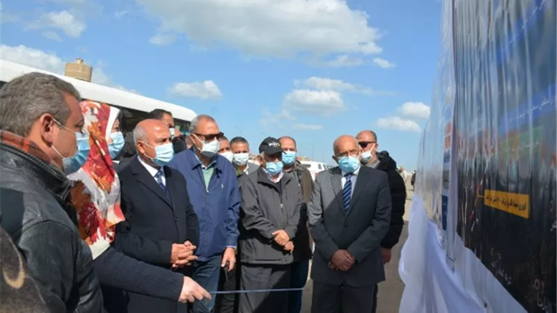 الوزير و الهجان يتفقدان أعمال إنشاء محور لربط طريق القاهرة/ الإسكندرية الزراعي بالدولي الساحلي