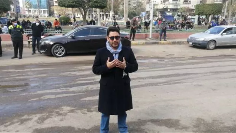 احمد شاكر فى جنازة المخرج جلال الشرقاوي