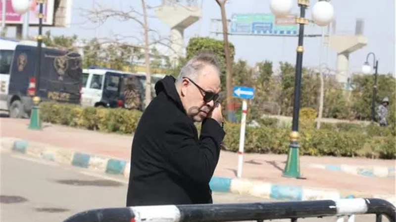 نقيب الممثلين يودع عايدة عبد العزيز الى مثواها الاخير.. صور
