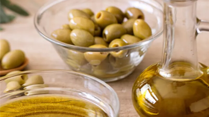 فوائد جديدة لزيت الزيتون يكشف عنها العلماء