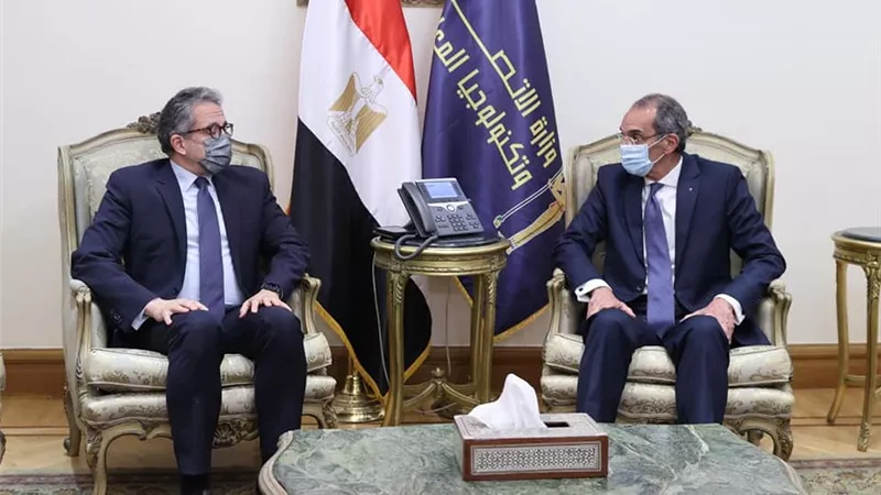 وزيرا السياحة والاتصالات يتابعان الموقف التنفيذى لرفع كفاءة سرعات الإنترنت بالمنشآت الفندقية