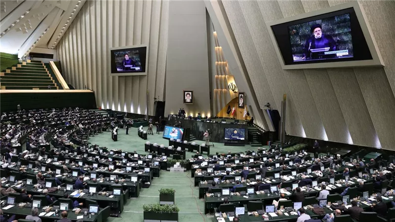 إصابة 50 من أعضاء البرلمان الإيراني بـ كورونا