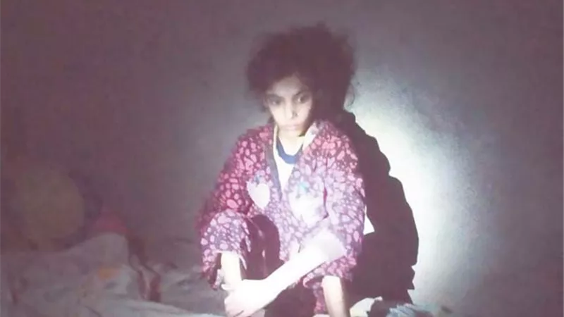 المحكمة عاقبته بـ 3 سنوات.. حبس طفلته في منزل مهجور 3 سنوات