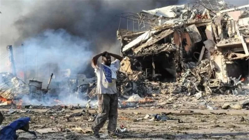 مقتل 10 أشخاص بانفجار لغم بمدينة كيسمايو جنوب الصومال