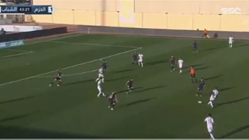 الشباب يخطف الفوز من الحزم ويحتل وصافة الدورى السعودى