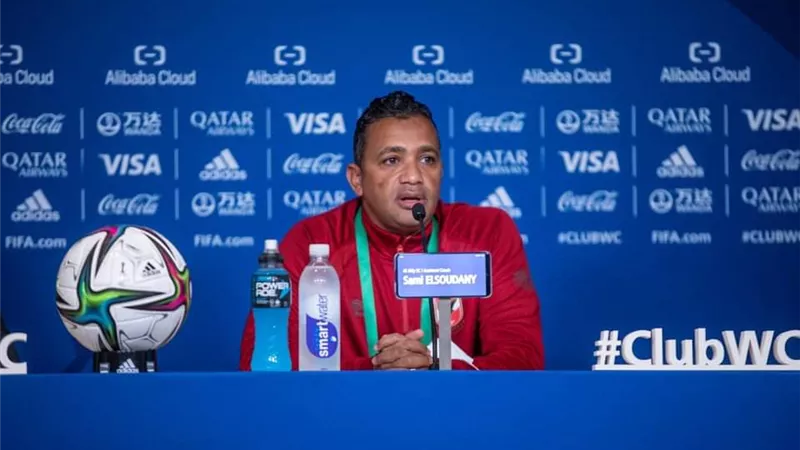 مدرب الاهلى: 