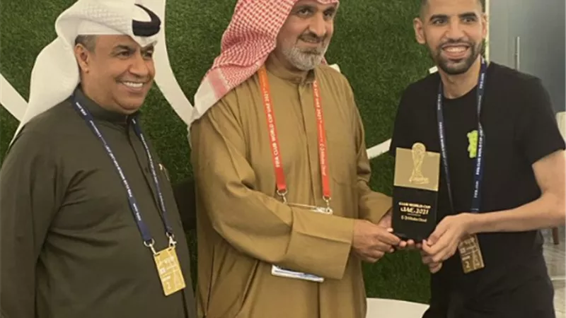 مؤمن زكريا: 