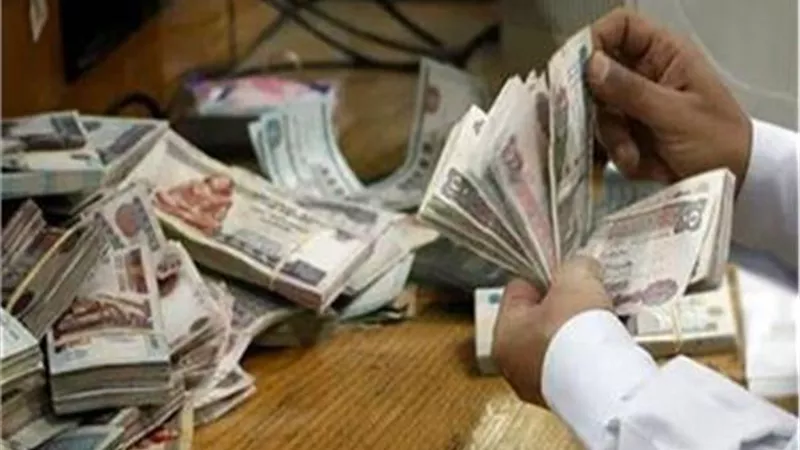 تعاملات بـ1,5 مليون جنيه.. القبض على شخص لاتجاره في النقد الأجنبي