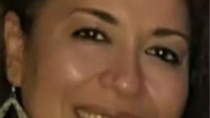 ثناء هاشم: الفنانون جزء من المجتمع .. وليسوا قدوة فى 